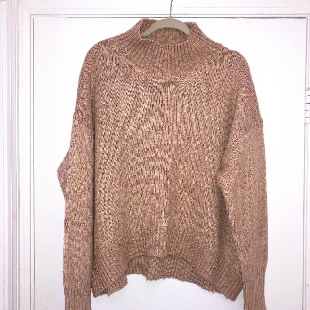 H&M Oversized Sweater (Medium)